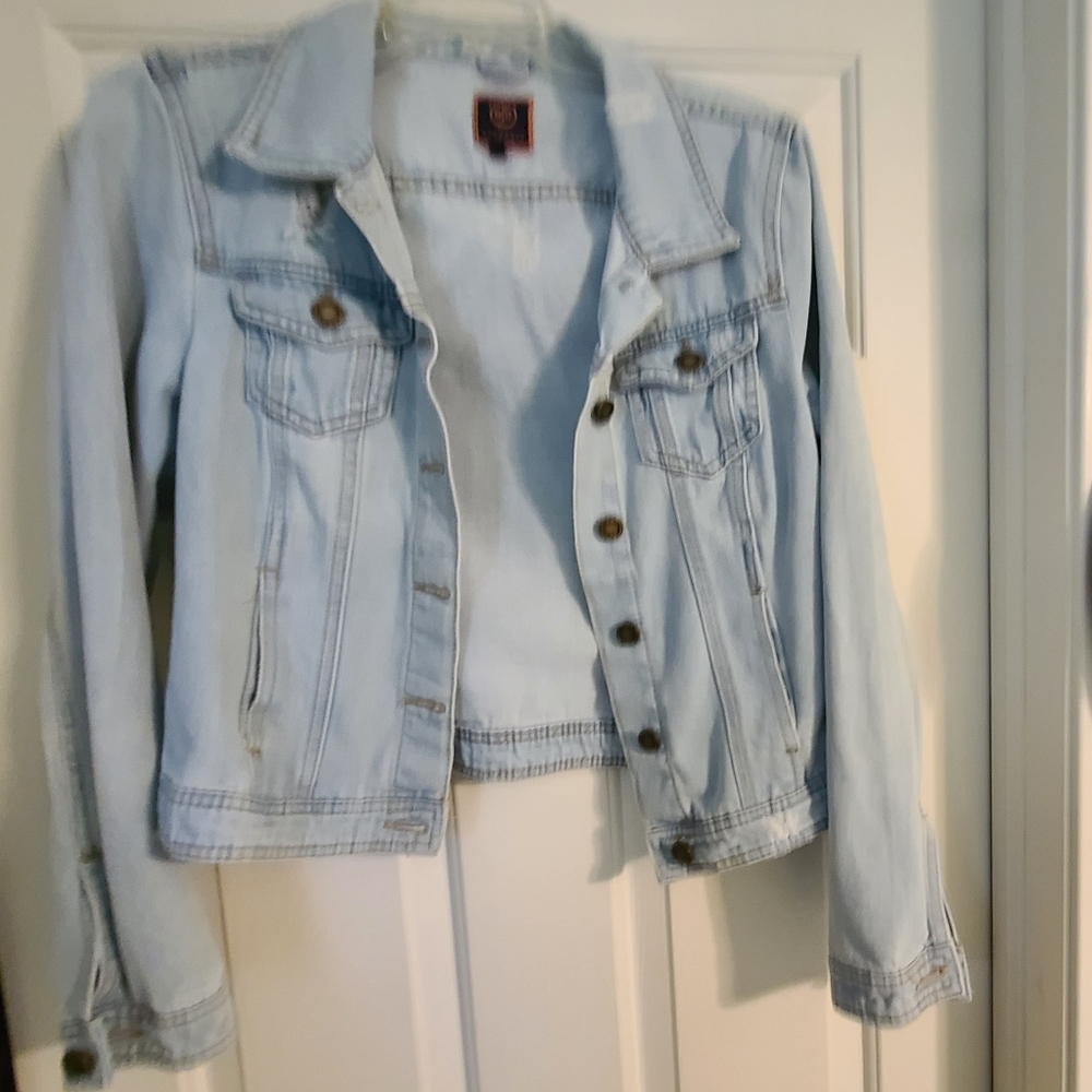 COPY - Jean jacket lightweight distressed